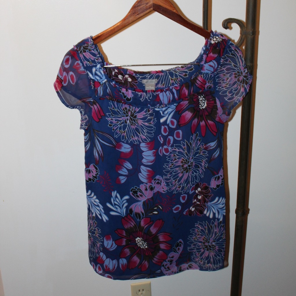 Ann Taylor 1/4 Sleeve Boatneck Floral Blouse